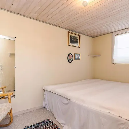 8 Person In Jægerspris